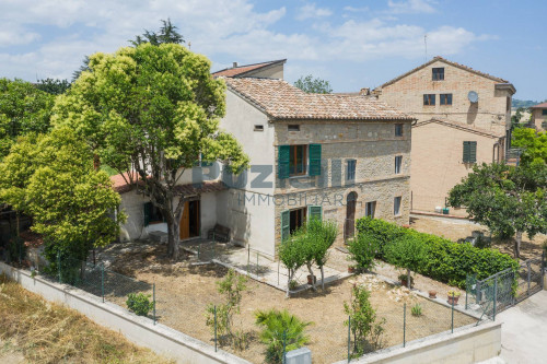 Casa singola in vendita a Falerone