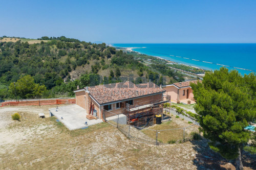 Villa in vendita a Fermo