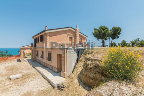 Villa in vendita a Fermo