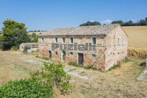 Rustico in vendita a Fermo