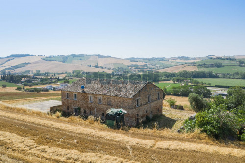 Rustico in vendita a Fermo