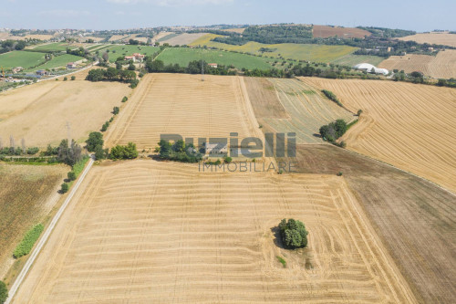 Rustico in vendita a Fermo