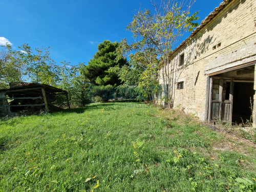 Rustico in vendita a Fermo