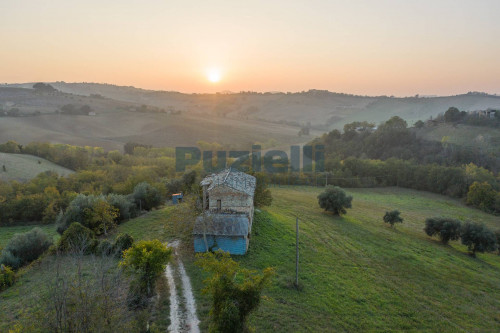 Rustico in vendita a Montegiorgio