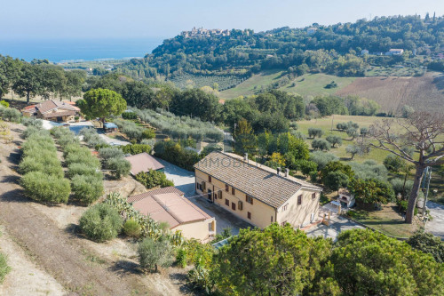 Casale in vendita a Fermo