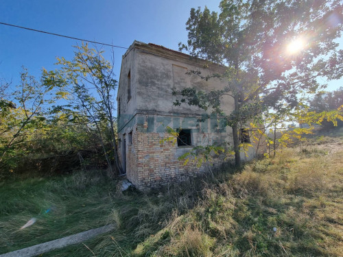 Rustico in vendita a Lapedona