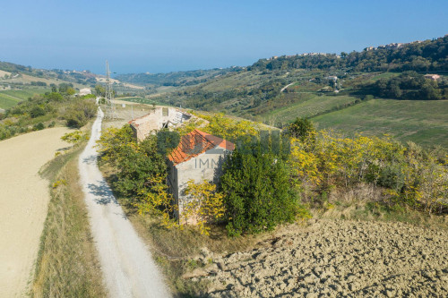 Rustico in vendita a Altidona