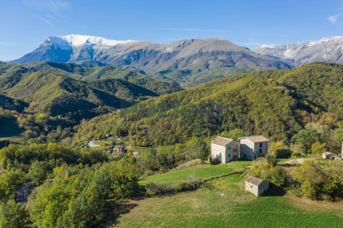 Casa singola in vendita a Montemonaco