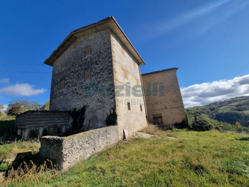 Casa singola in vendita a Montemonaco