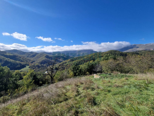 Casa singola in vendita a Montemonaco