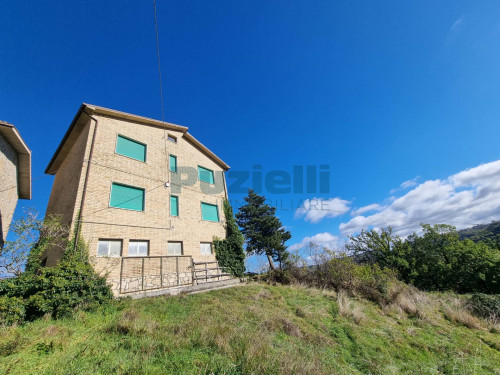 Casa singola in vendita a Montemonaco