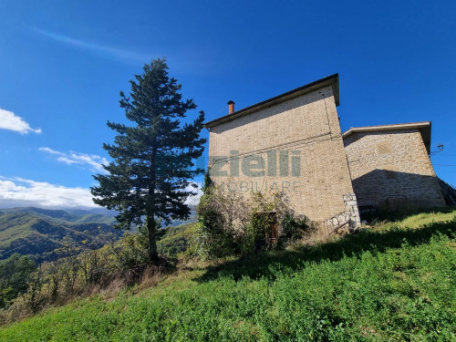 Casa singola in vendita a Montemonaco