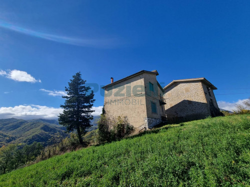 Casa singola in vendita a Montemonaco