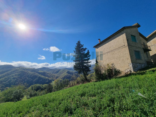 Casa singola in vendita a Montemonaco