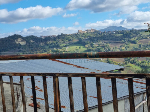 Casa indipendente in vendita a Montefalcone Appennino