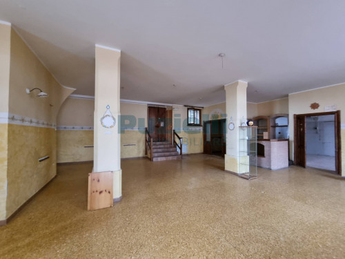  for rent in Fermo