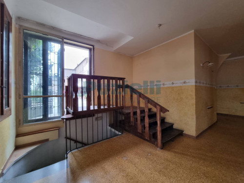  for rent in Fermo