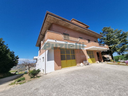 Casa singola in vendita a Fermo