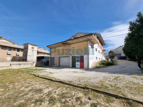 Casa singola in vendita a Fermo