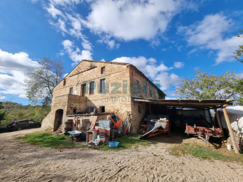 Casa singola in vendita a Montedinove