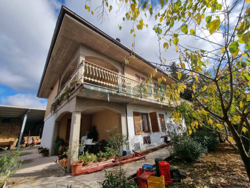 Casa singola in vendita a Montedinove