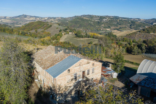 Casa singola in vendita a Montedinove