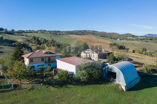 Casa singola in vendita a Montedinove