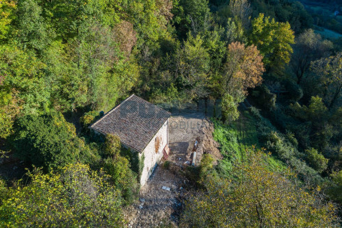 Casale in vendita a Fiuminata