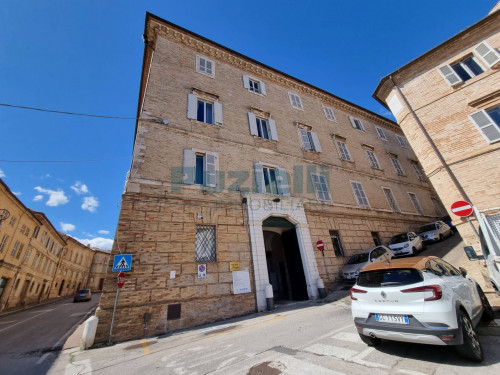  for rent in Fermo