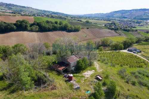 Casale in vendita a Monterubbiano