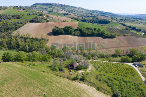 Casale in vendita a Monterubbiano