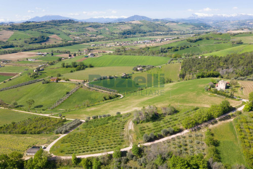 Casale in vendita a Monterubbiano