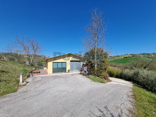 Casa singola in vendita a Fermo