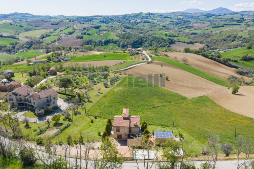 Casale in vendita a Belmonte Piceno