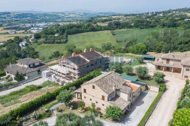 Casale in vendita a Magliano di Tenna