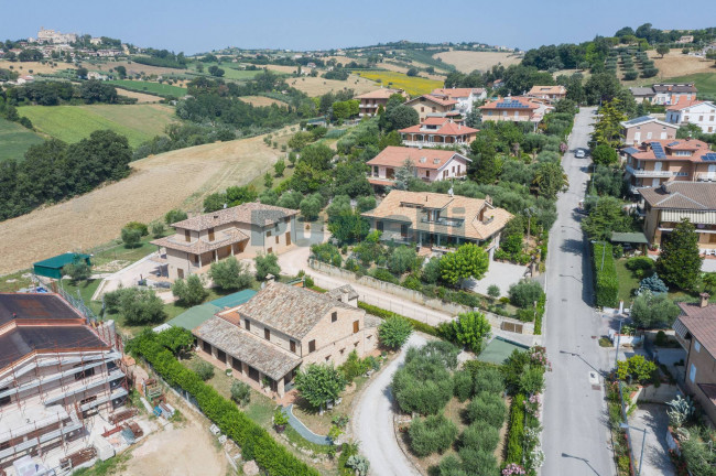 Casale in vendita a Magliano di Tenna