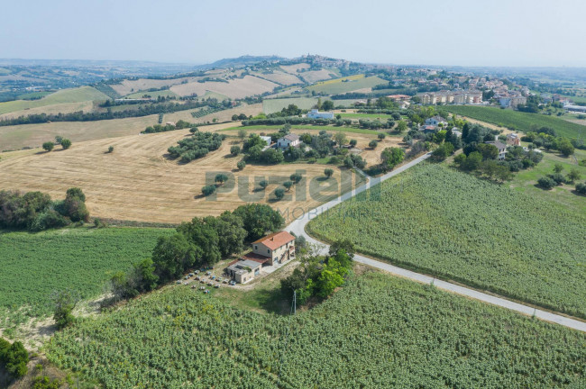 Casale in vendita a Fermo