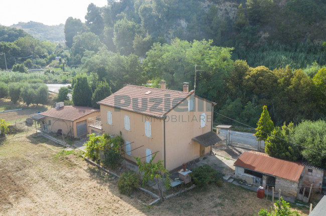 Casa singola in vendita a Fermo