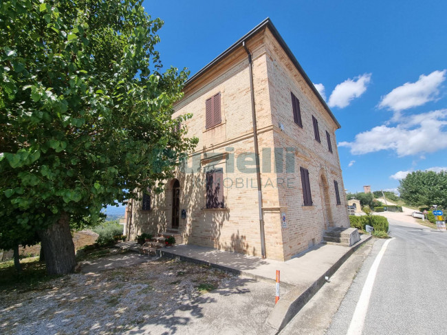 Casale in vendita a Monterubbiano