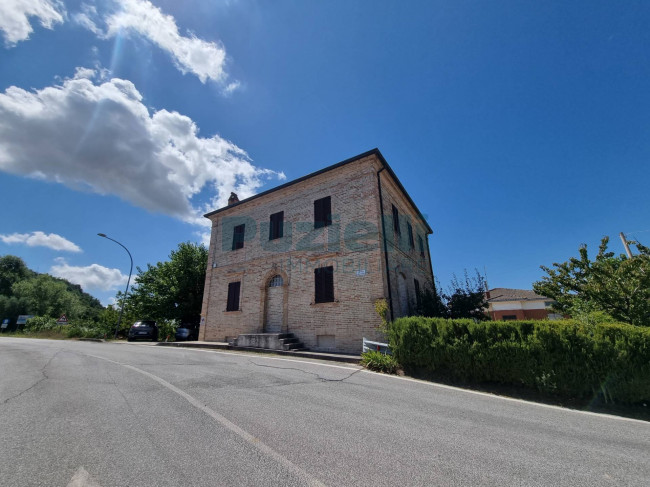 Casale in vendita a Monterubbiano