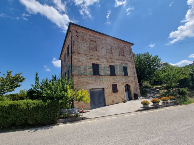 Casale in vendita a Monterubbiano