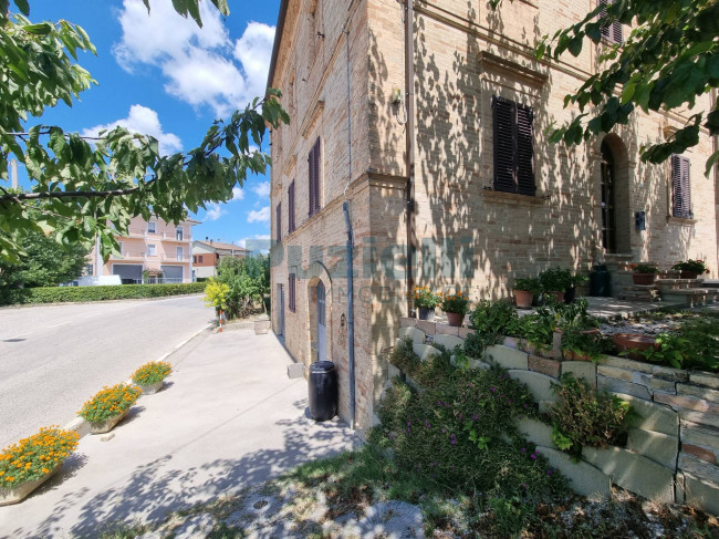 Casale in vendita a Monterubbiano