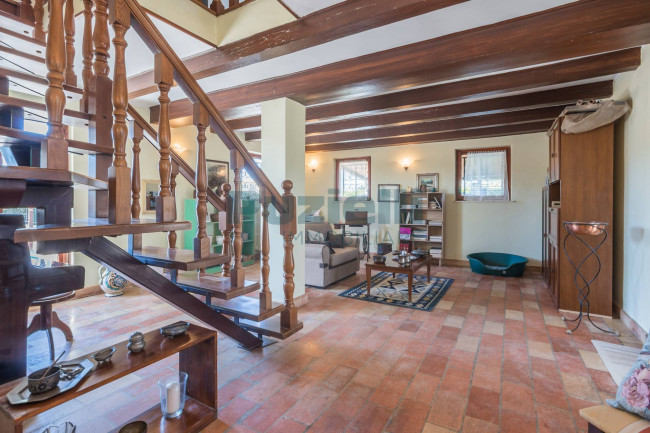 Casale in vendita a Fermo