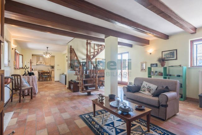 Casale in vendita a Fermo