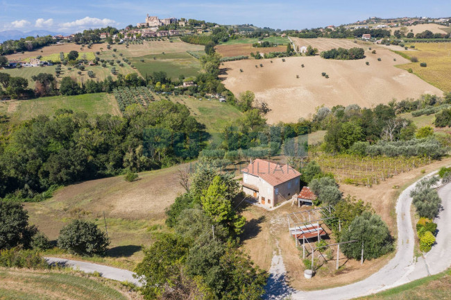 Casale in vendita a Magliano di Tenna