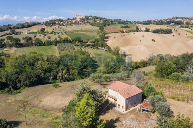 Casale in vendita a Magliano di Tenna