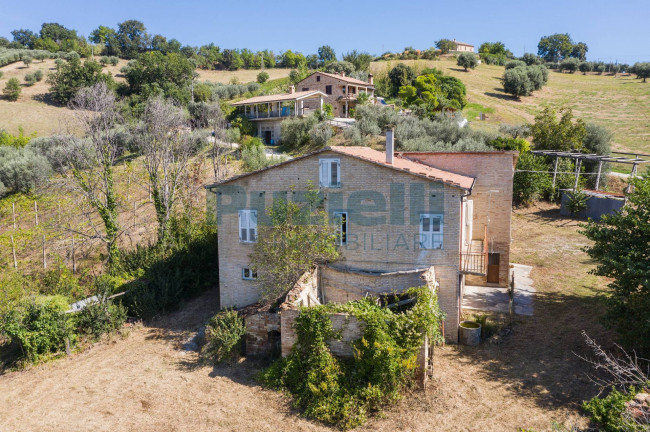 Casale in vendita a Magliano di Tenna