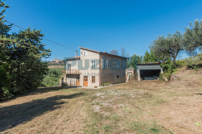  for sale in Magliano di Tenna