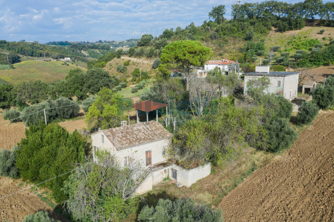 Casale in vendita a Montegiorgio