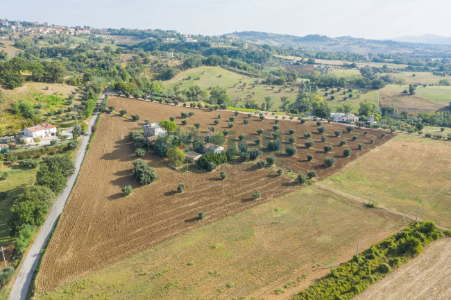 Casale in vendita a Montegiorgio